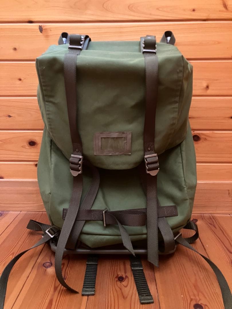 実物　スウェーデン軍　バックパック　フレーム付き