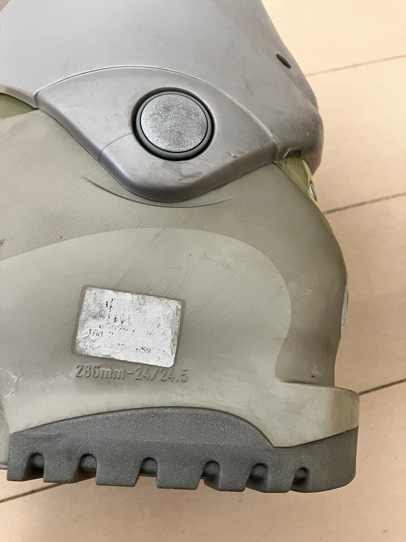 ATOMIC ショートスキー　スキーボード　 サロモン　 24 ブーツ　大阪