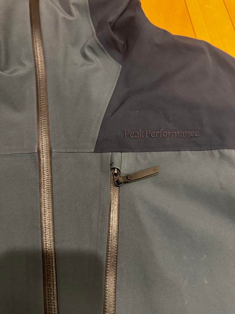 ピークパフォーマンススキーウェア