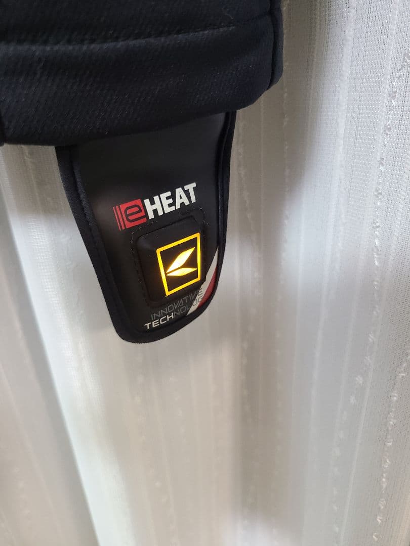 TAICHI E-HEATジャケット 黒/赤