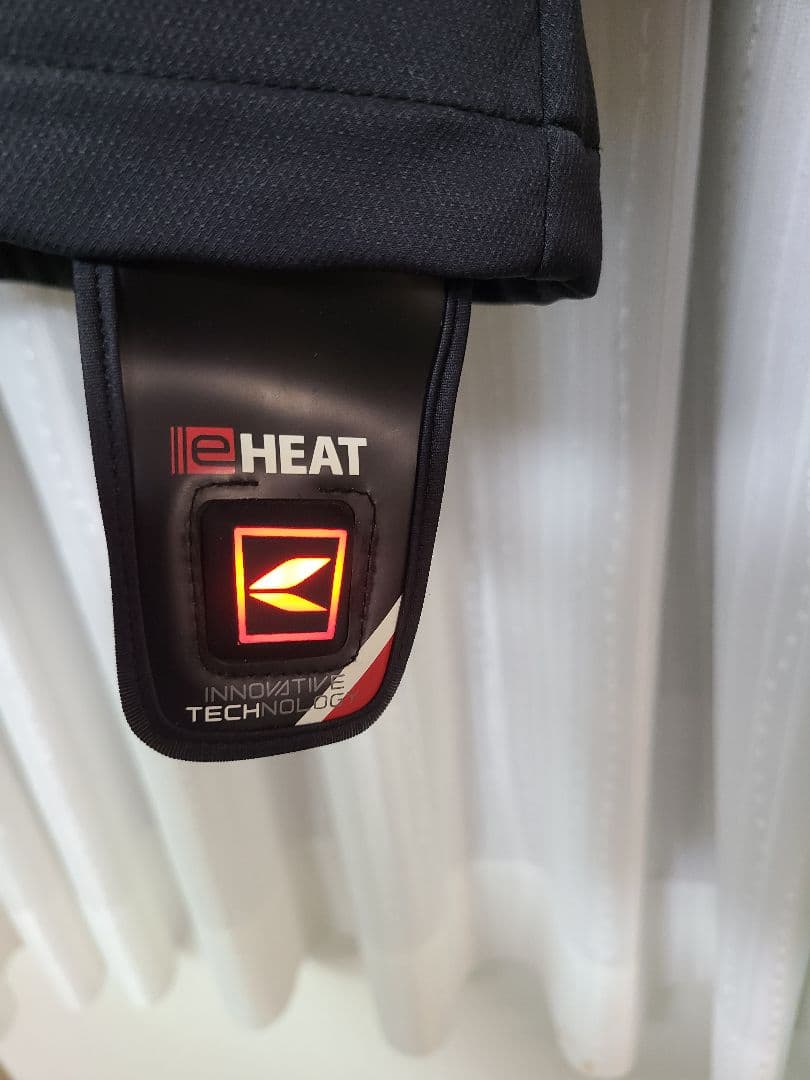 TAICHI E-HEATジャケット 黒/赤