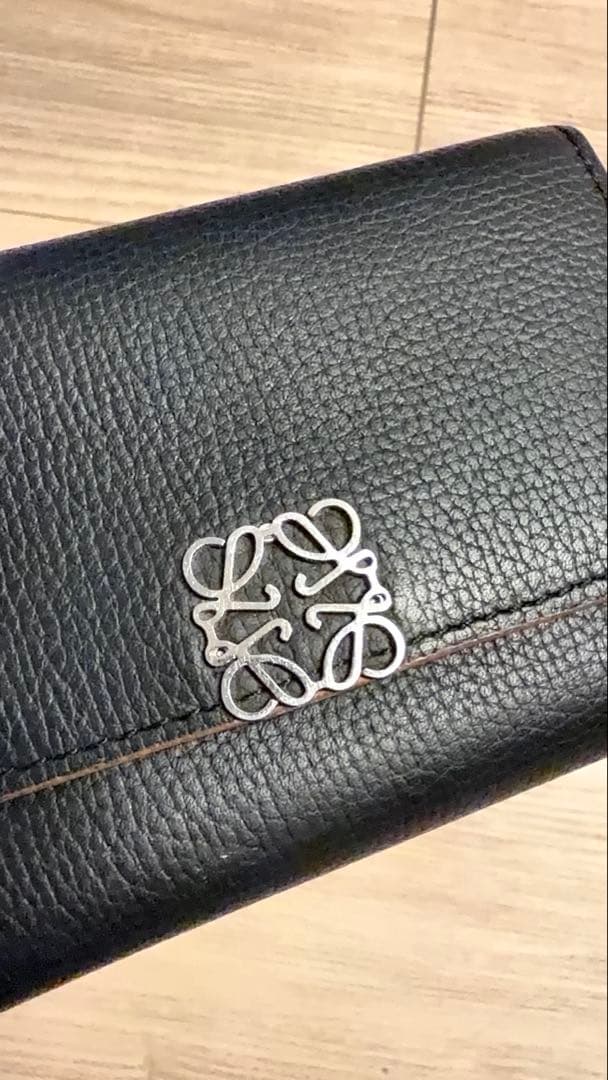 ロエベ 財布　黒　三つ折り財布