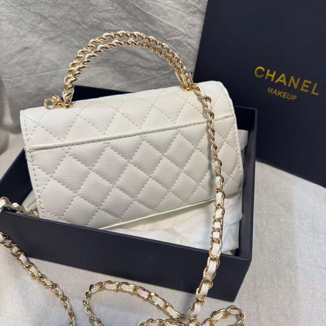 VIP限定ノベルティ チェーンショルダーバッグ ホワイト