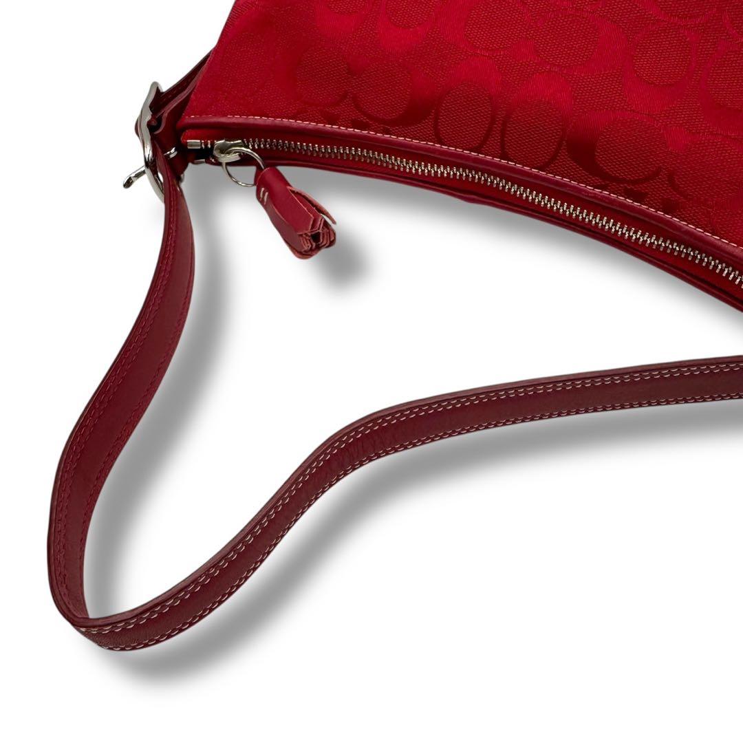 COACH アクセサリーポーチ ワンショルダー シグネチャー　レッド