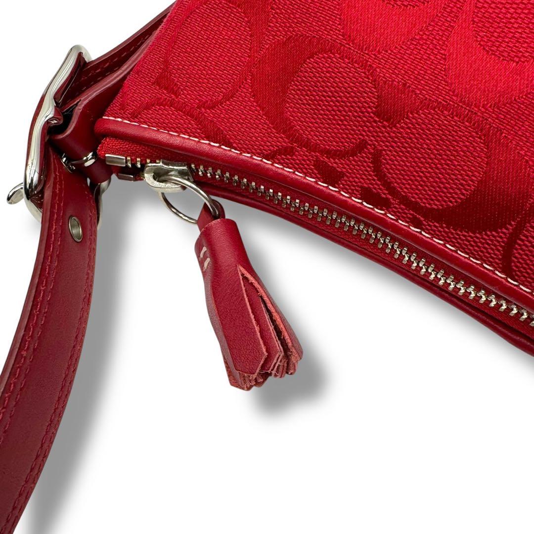 COACH アクセサリーポーチ ワンショルダー シグネチャー　レッド
