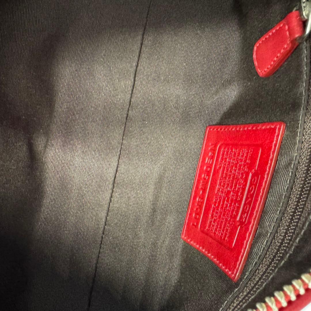 COACH アクセサリーポーチ ワンショルダー シグネチャー　レッド