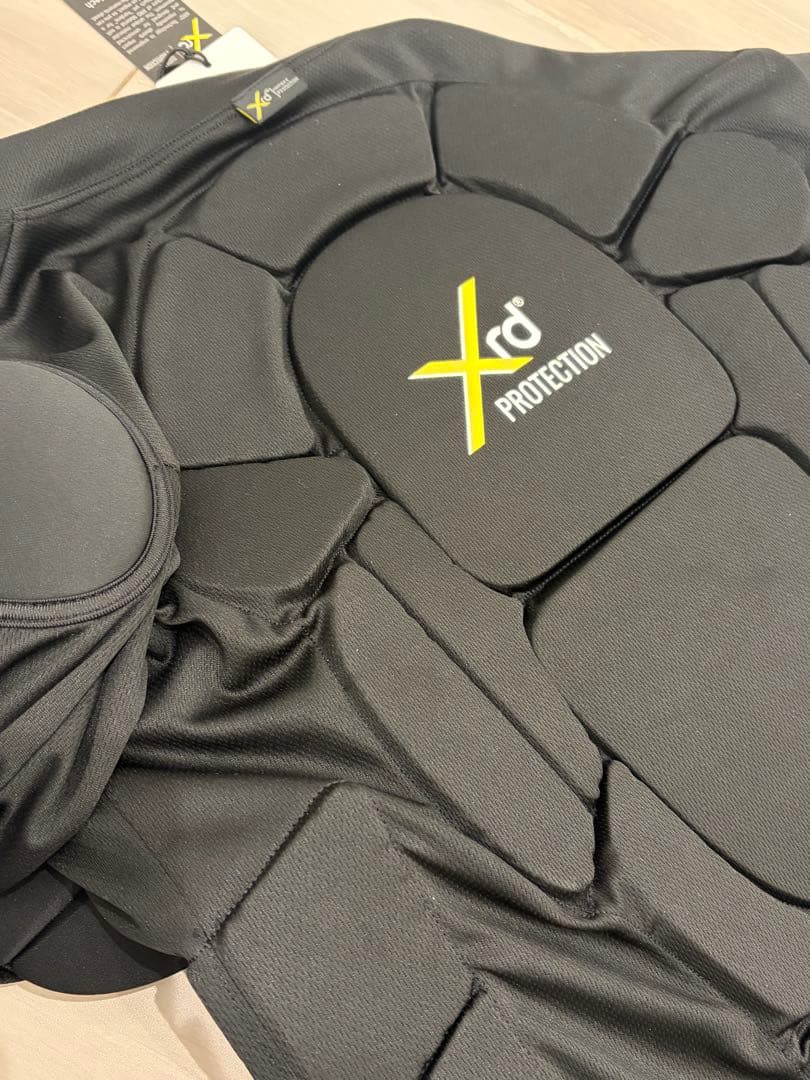 eb's BODY PAD XRD® ブラック　プロテクター　スノーボード