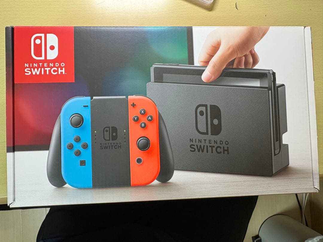 Nintendo Switch 本体 Joy-Conネオングリーン・ネオンピンク