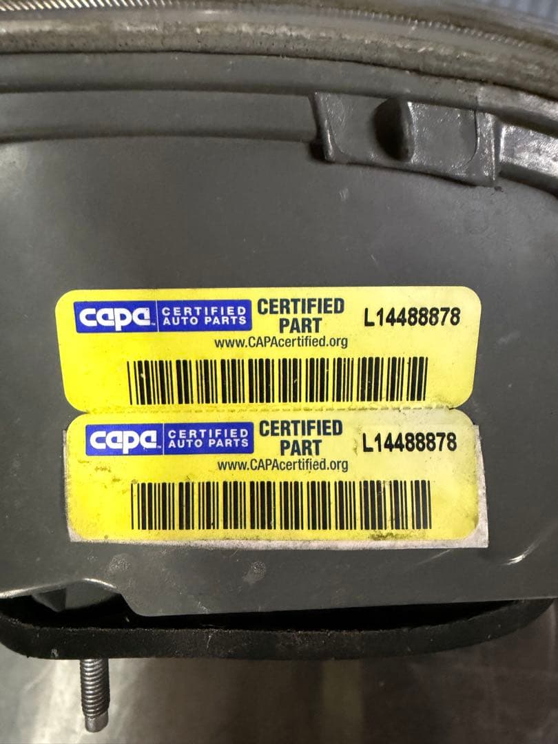 プリウスアルファ前期USテールライト左右