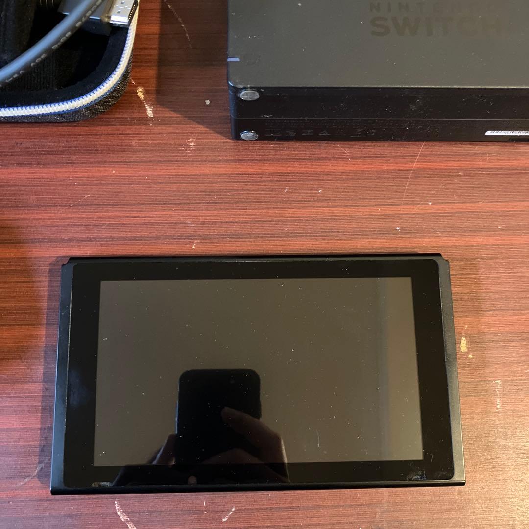 Nintendo Switch 本体　箱なし　ジョイコンなし