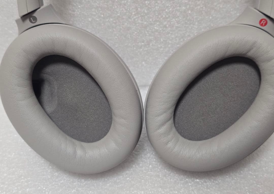 ワイヤレスヘッドホン WH-1000XM4