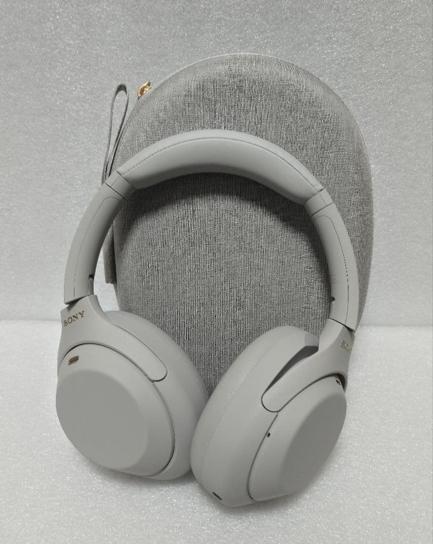 ワイヤレスヘッドホン WH-1000XM4