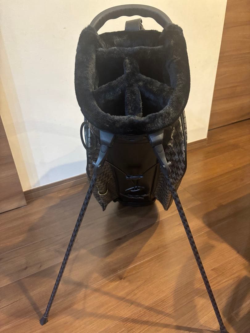 レザレクション　パーヴォー No.4 / モノブラック