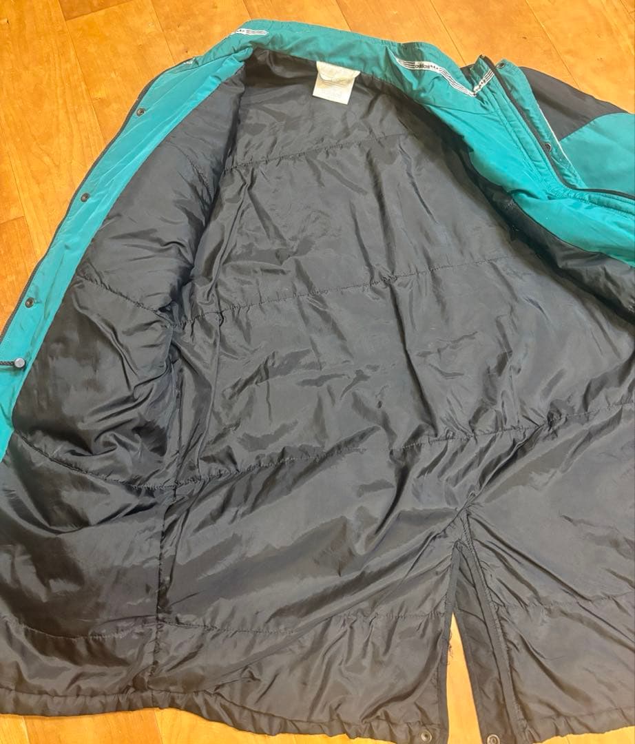 adidas ベンチコート　中綿