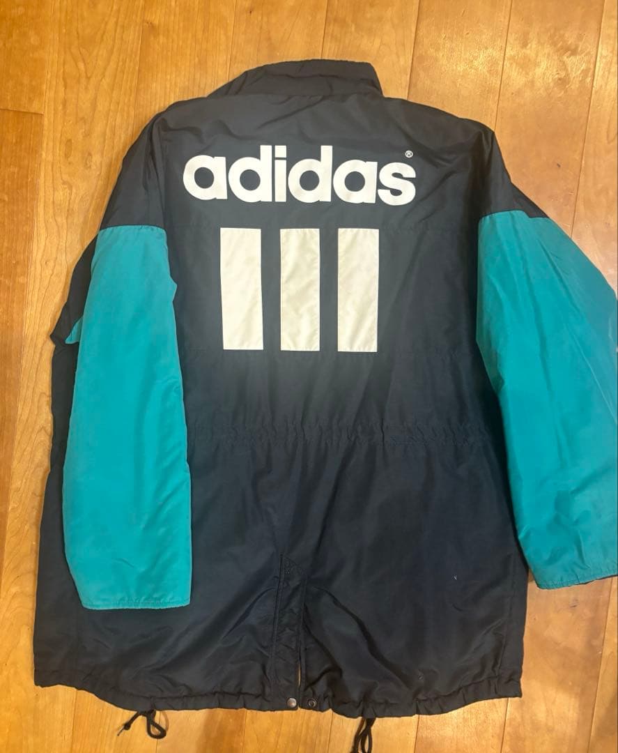 adidas ベンチコート　中綿