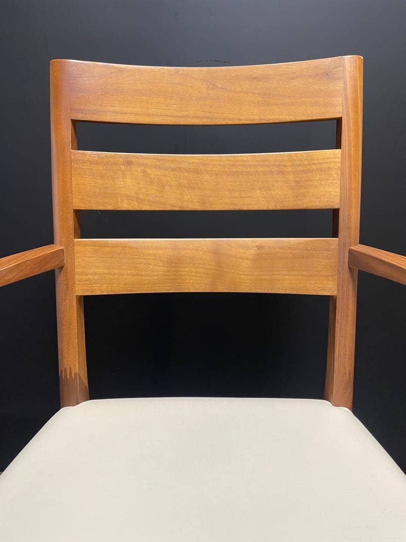 karimoku カリモク家具　ダイニングチェア CT61モデル 肘付き