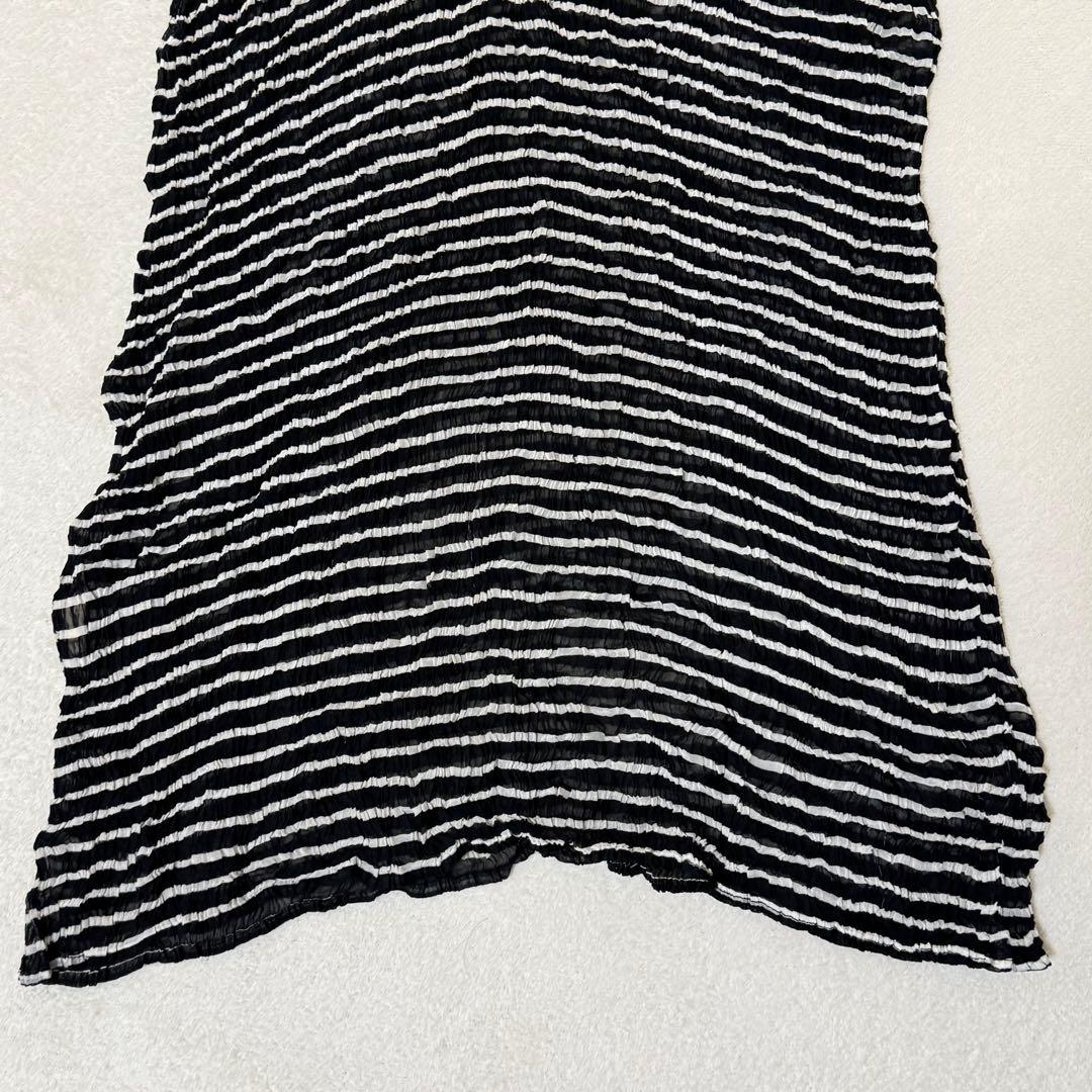 美品✨ISSEY MIYAKE プリーツ　ハイネック　黒　白　ハイネック