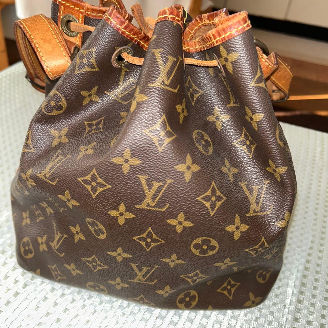 LOUIS VUITTON ショルダーバッグ　プチノエ モノグラム　巾着型