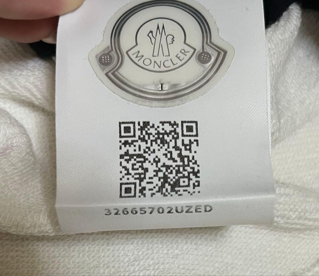 モンクレール　トレーナー　14A レディースMくらい　ホワイト系　スエット