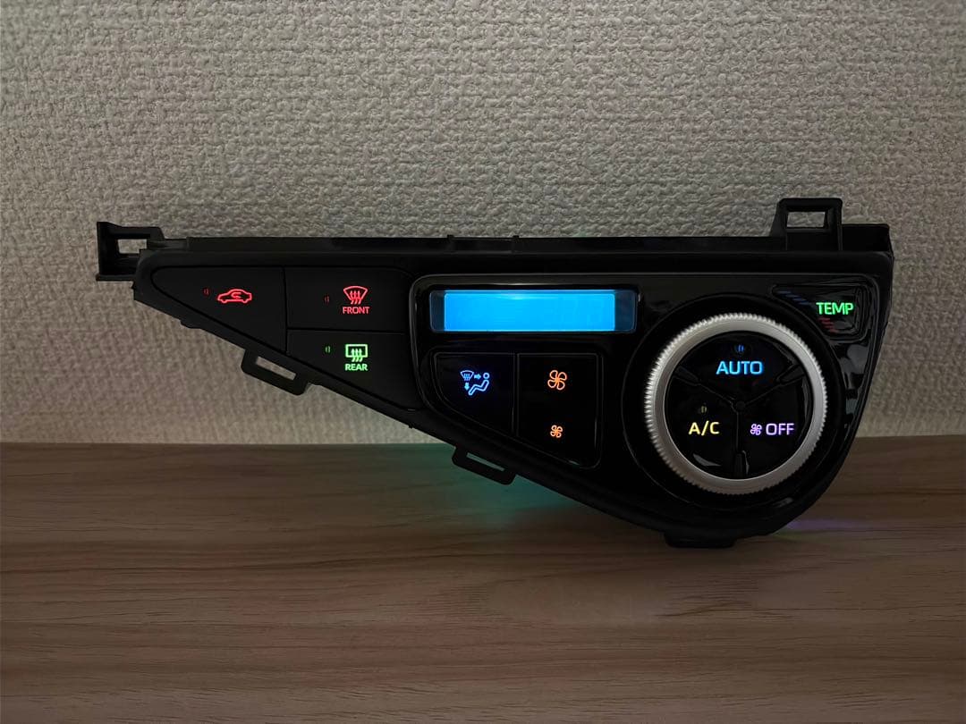 NHP10 アクア 後期　エアコンパネル レインボーカラ打ち替え完成品