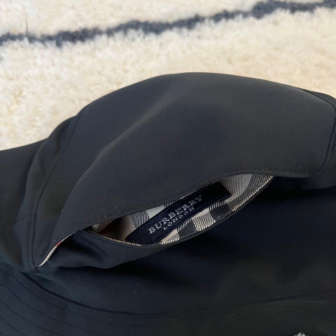 Burberry ブラック リバーシブルバケットハット