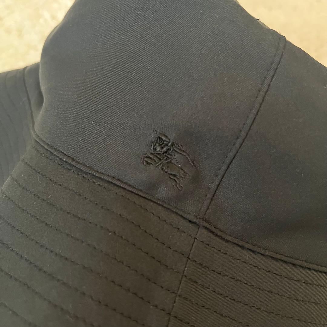 Burberry ブラック リバーシブルバケットハット