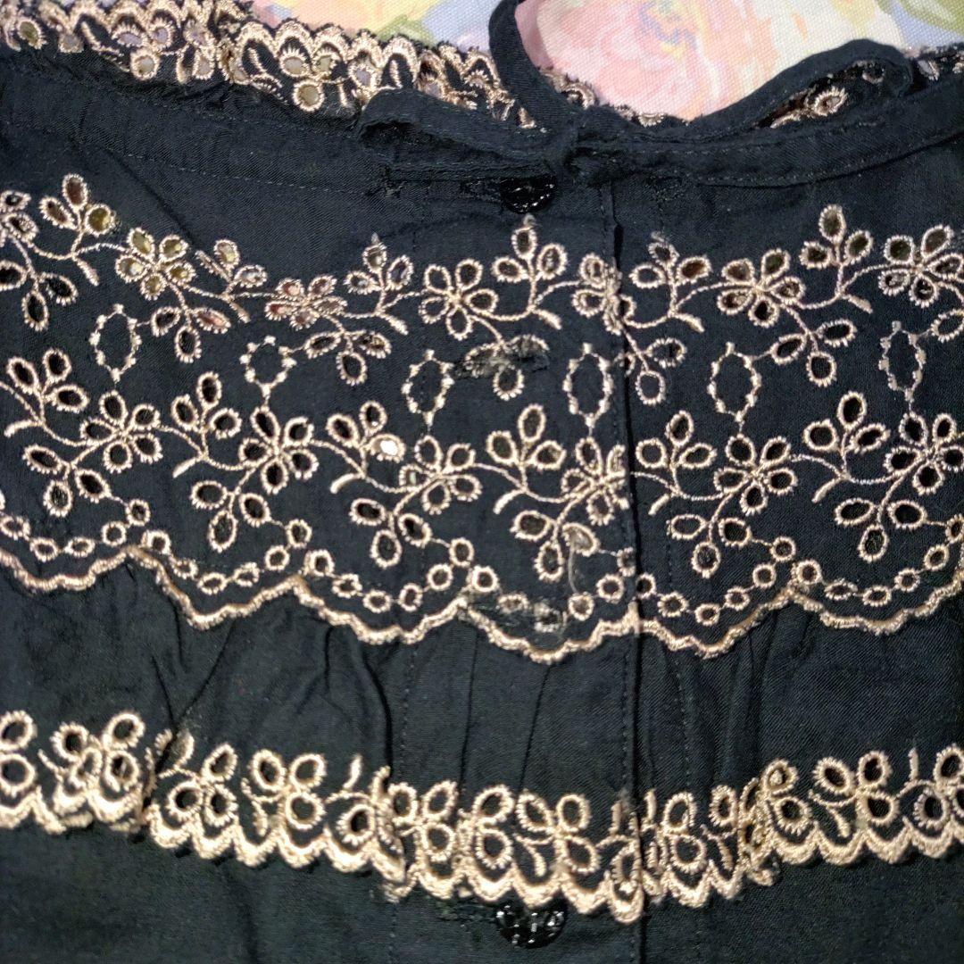 ピンクハウス　段々ワンピース　カットワーク、花刺繍入　濃紺✕ピンク