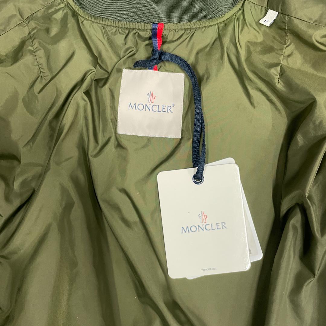 【未使用・タグ付き】MONCLER REBLOCHON ポンチョ カーキ