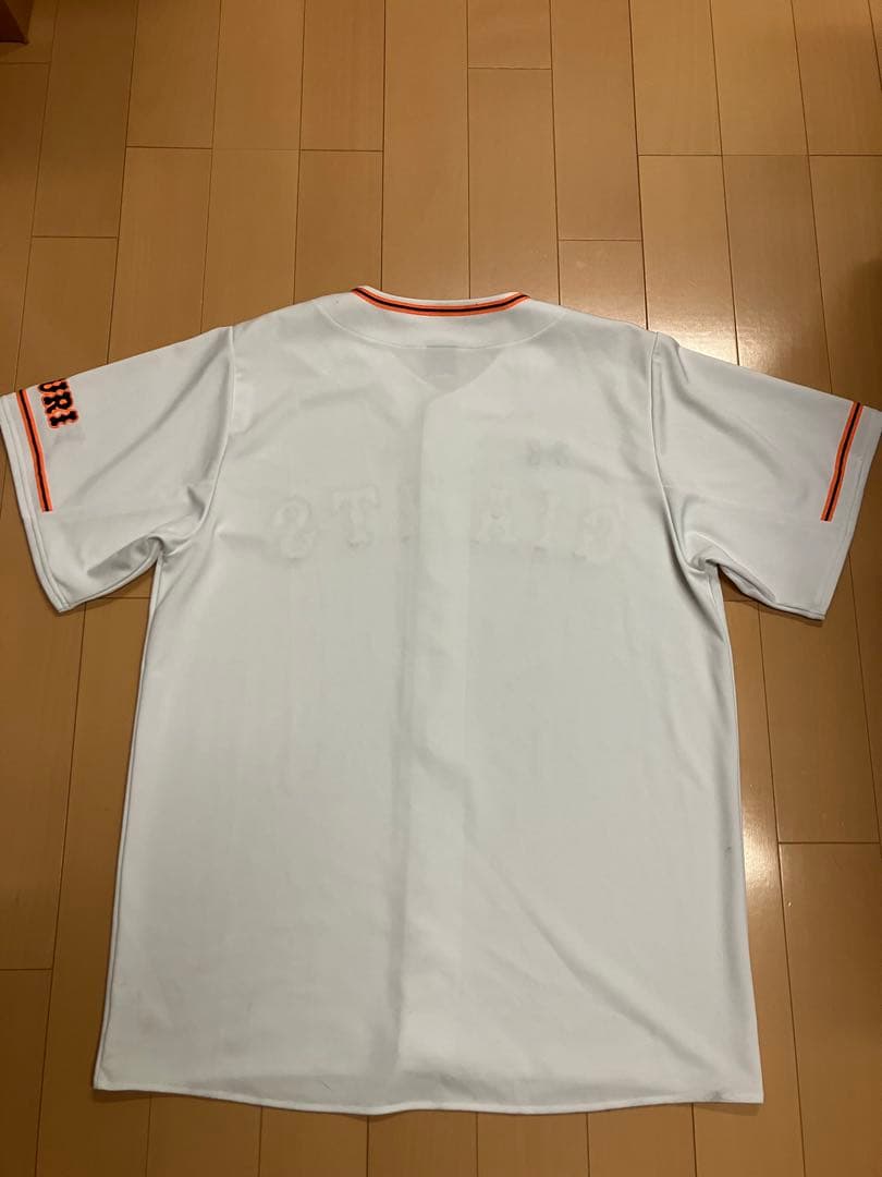 読売ジャイアンツ　読売巨人軍　ユニフォーム　無地　背番号無し　アンダーアーマー