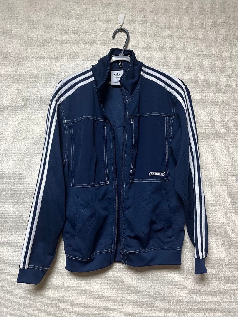 【入手困難モデル】アディダスオリジナルス トラックジャケット ステッチデザイン