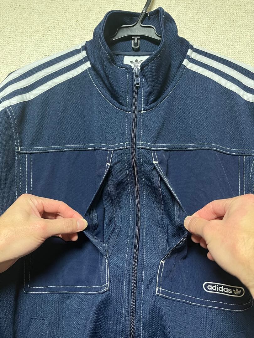 【入手困難モデル】アディダスオリジナルス トラックジャケット ステッチデザイン