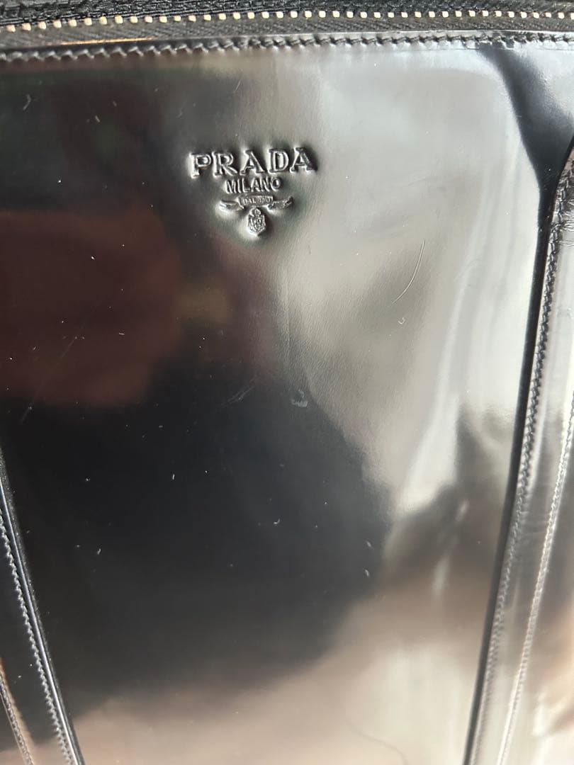 PRADA プラダ パテントレザー トートバッグ ハンドバッグ ロゴ型押し 黒