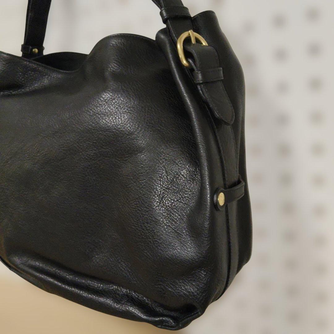 週末お値下げ★イルビゾンテ　黒のレザーショルダーバッグ