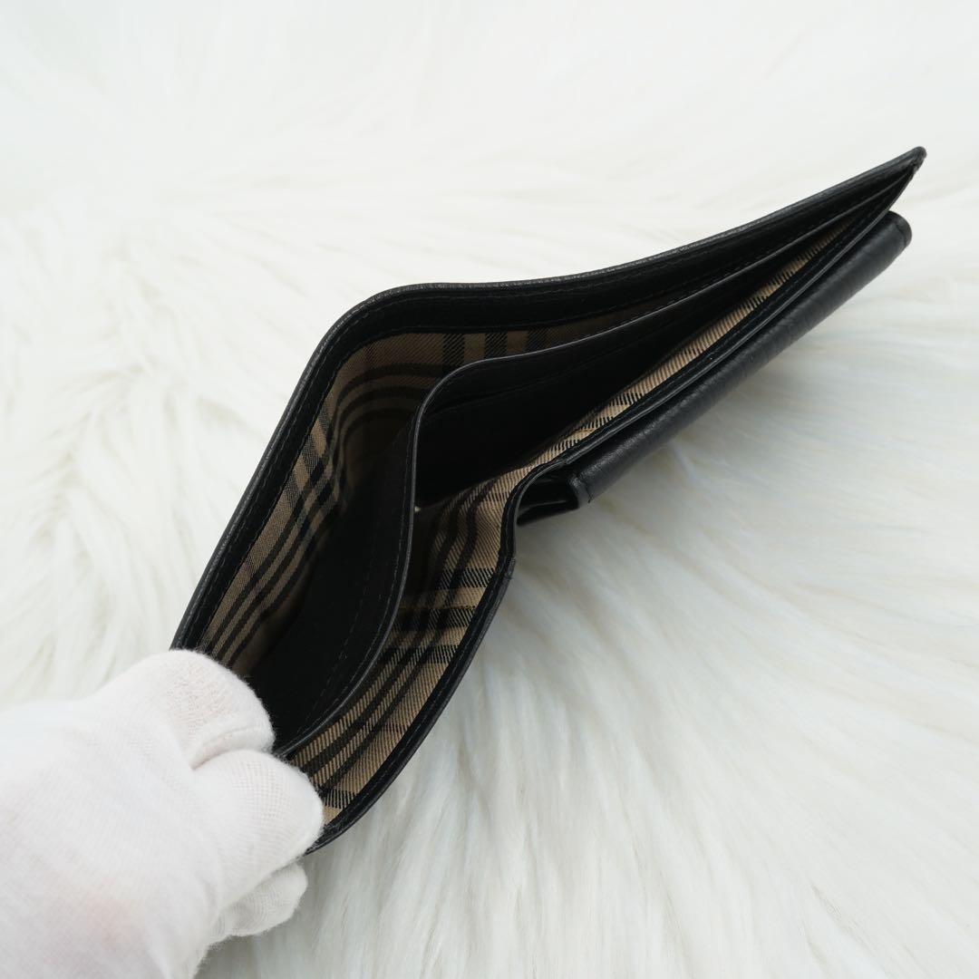 未使用品　BURBERRY LONDON 二つ折り財布　ノバチェック　ブラック