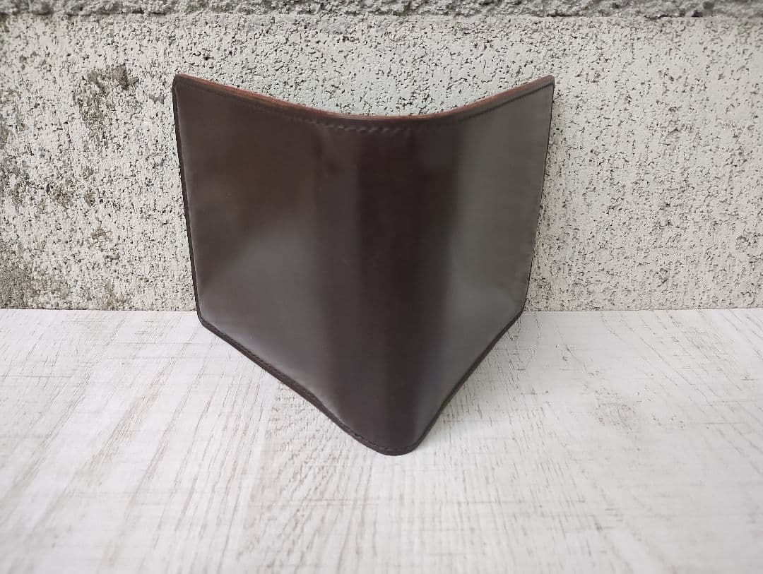 ガンゾ　コードバンルチダ　小銭入れ付き二つ折り財布