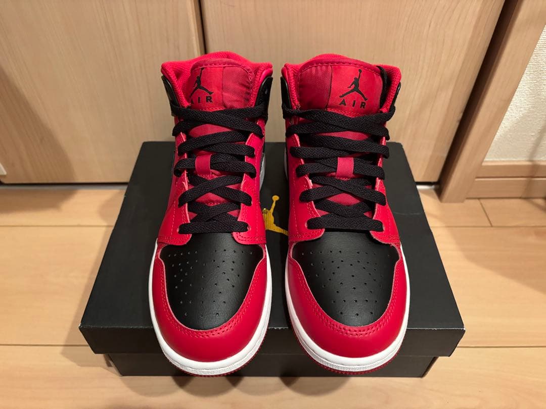 Nike Air Jordan 1 Mid 赤/黒 ハイカットシューズ