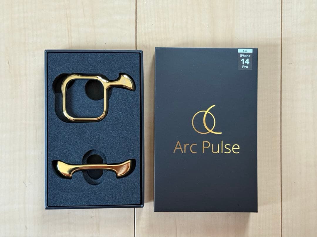 Arc Pulse ゴールド iPhone用アクセサリー