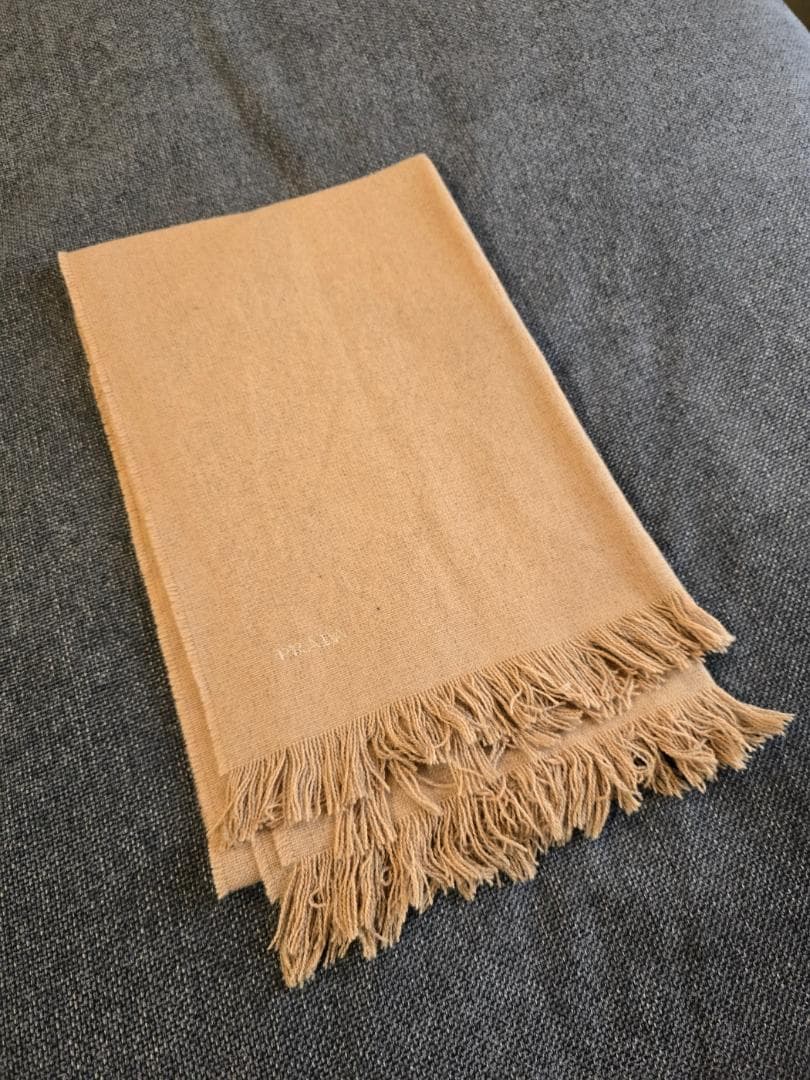 PRADAマフラー　& Hermes porch