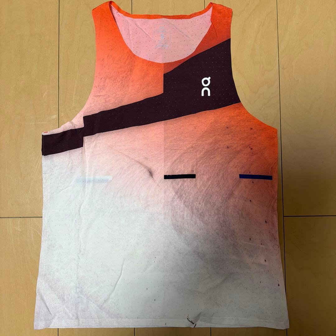 On ランニングシングレット　Sサイズ