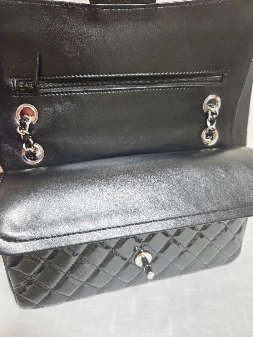 美品✨ エナメルレザー ショルダーバッグ ✨ブラック