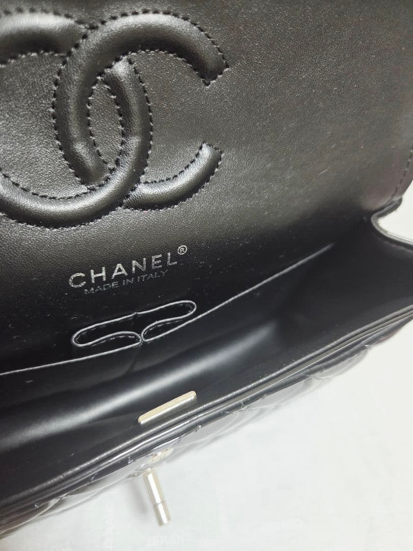 美品✨ エナメルレザー ショルダーバッグ ✨ブラック