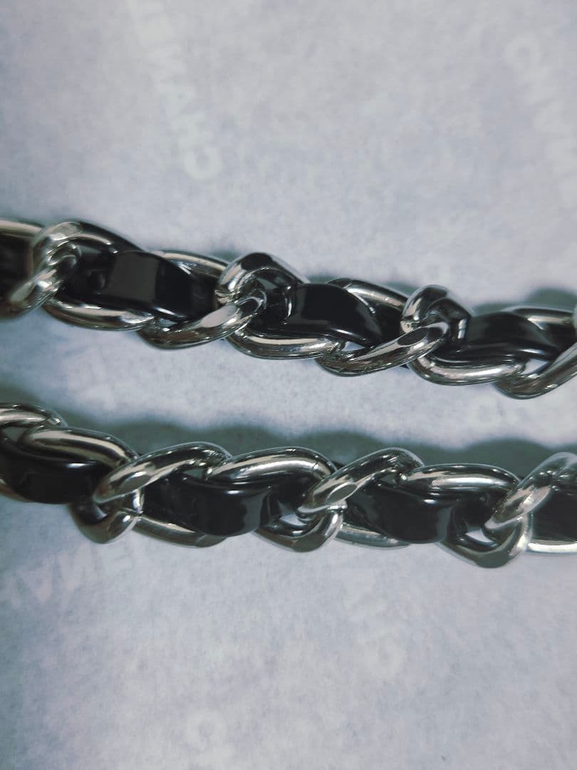 美品✨ エナメルレザー ショルダーバッグ ✨ブラック