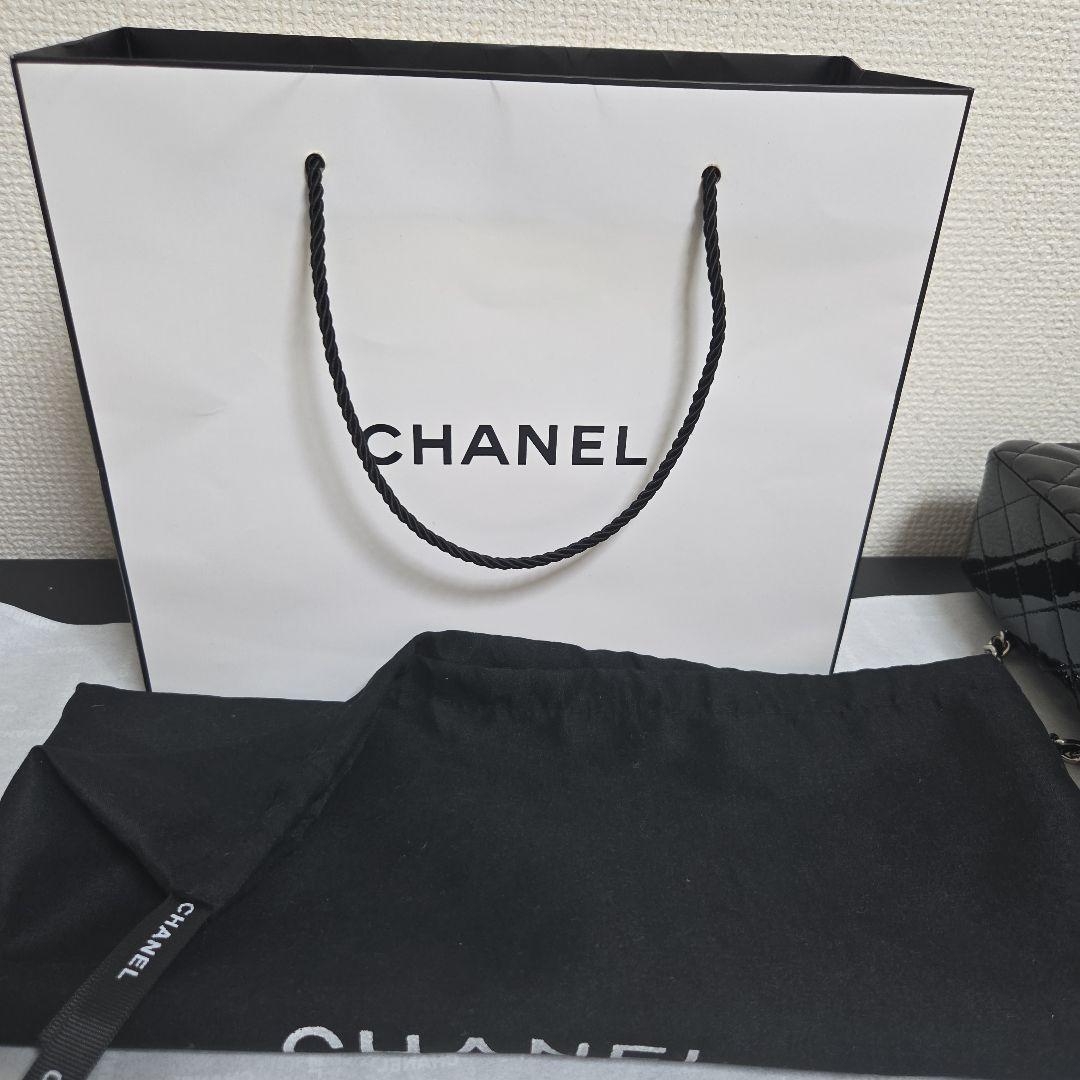 美品✨ エナメルレザー ショルダーバッグ ✨ブラック