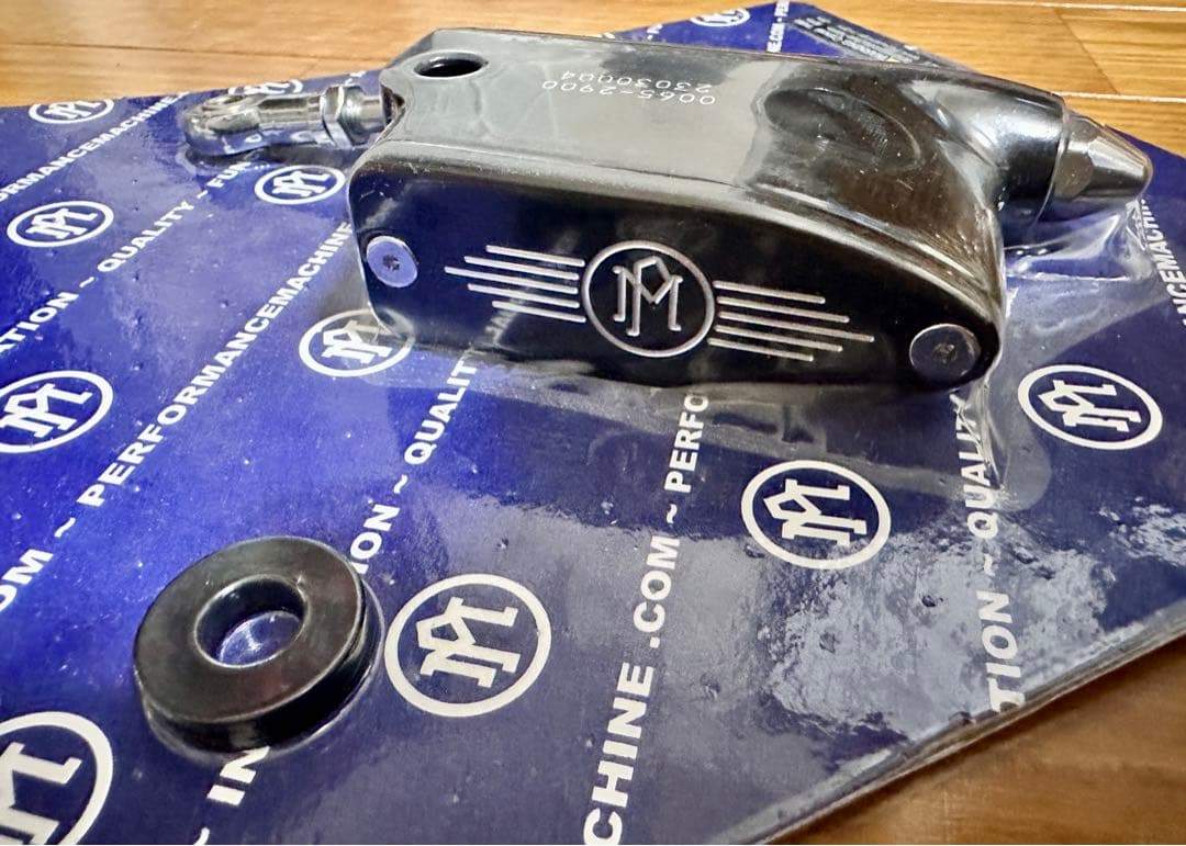 【新品】パフォーマンスマシン　リアブレーキマスターシリンダー