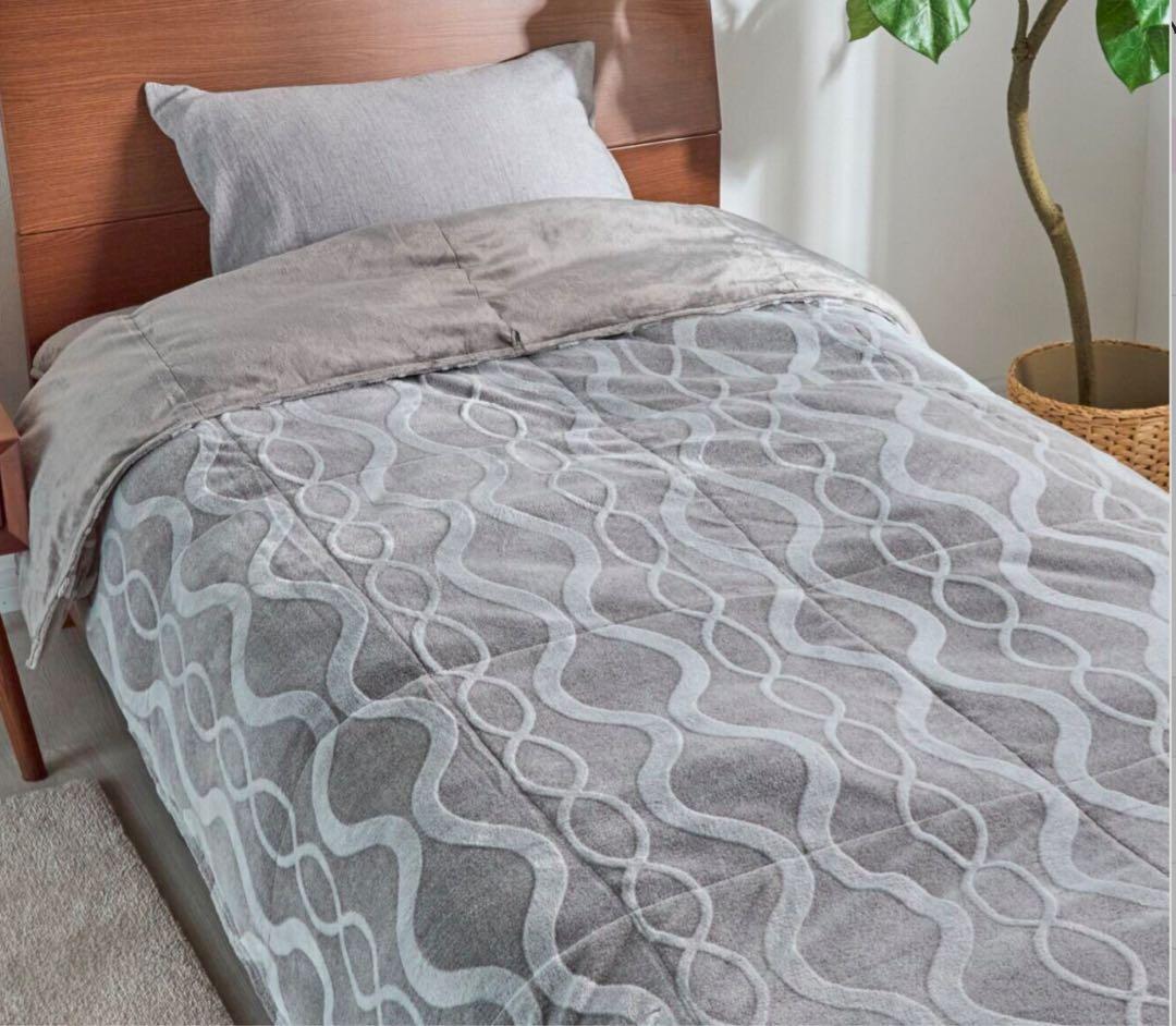 モリリン【ハイパーメタルウォームⅢ 】フランス羽毛＋アルミ蓄熱　掛け布団クイーン