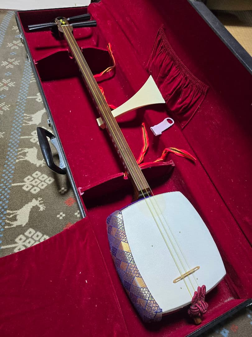 すぐ弾けます！三味線本体 　破けなし　中棹約2.7センチ