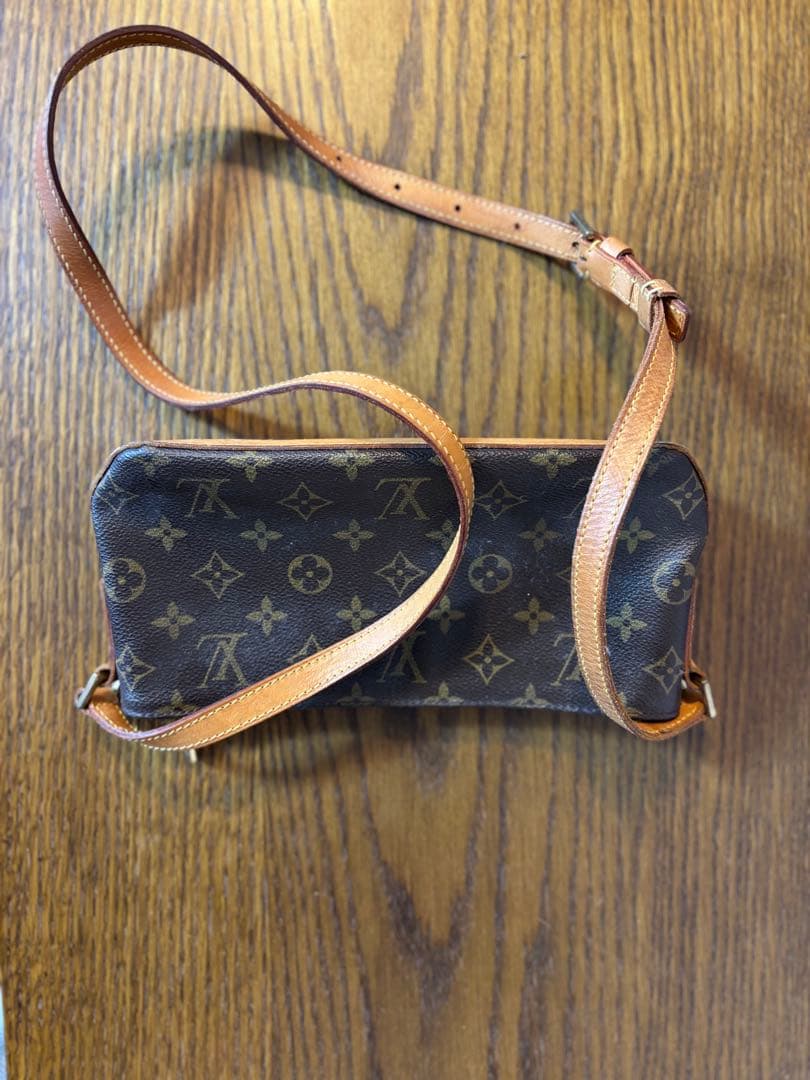 Louis Vuitton ルイ・ヴィトン「トロター」（型番：M51240）