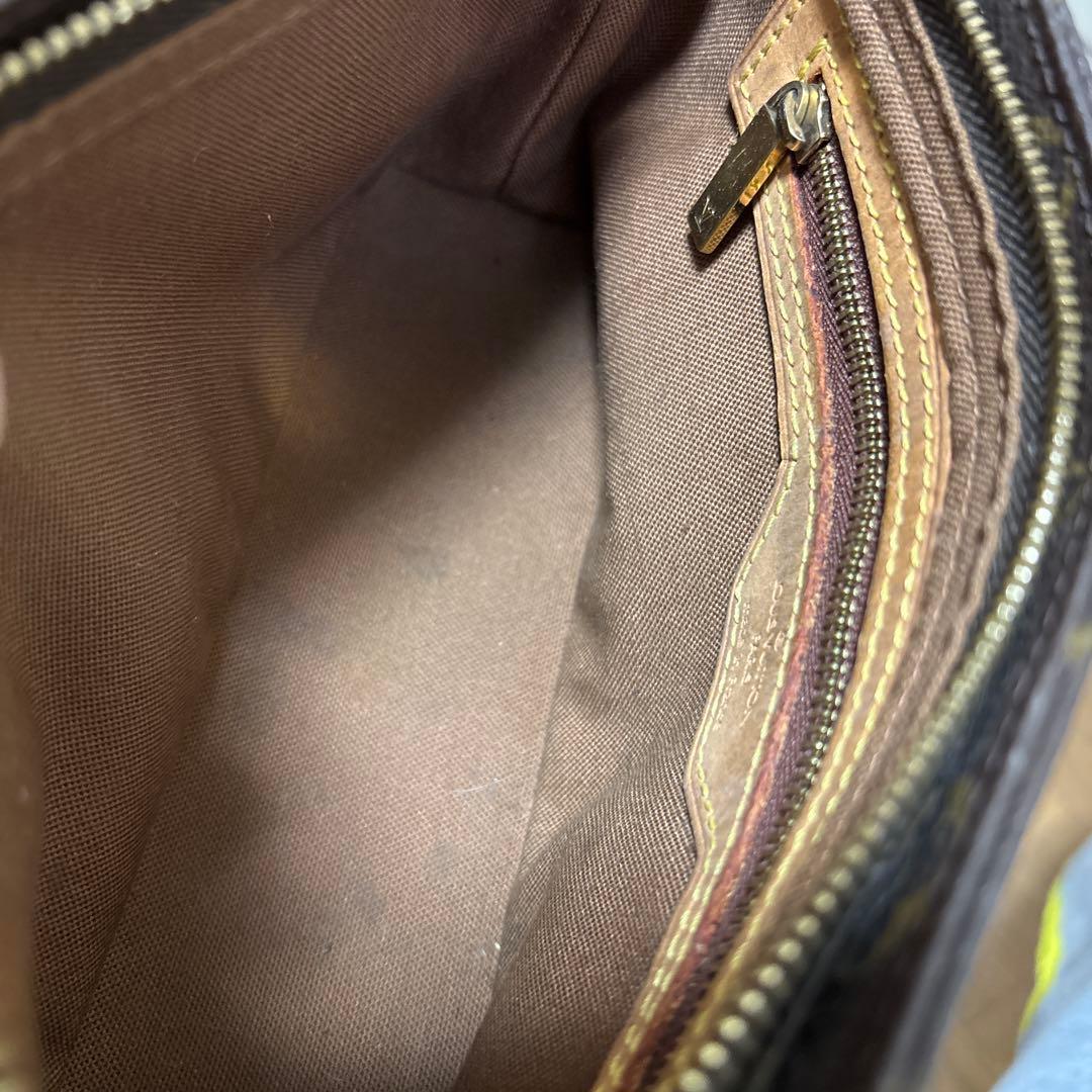 Louis Vuitton ルイ・ヴィトン「トロター」（型番：M51240）