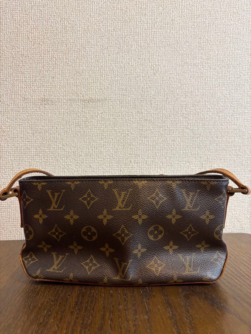 Louis Vuitton ルイ・ヴィトン「トロター」（型番：M51240）