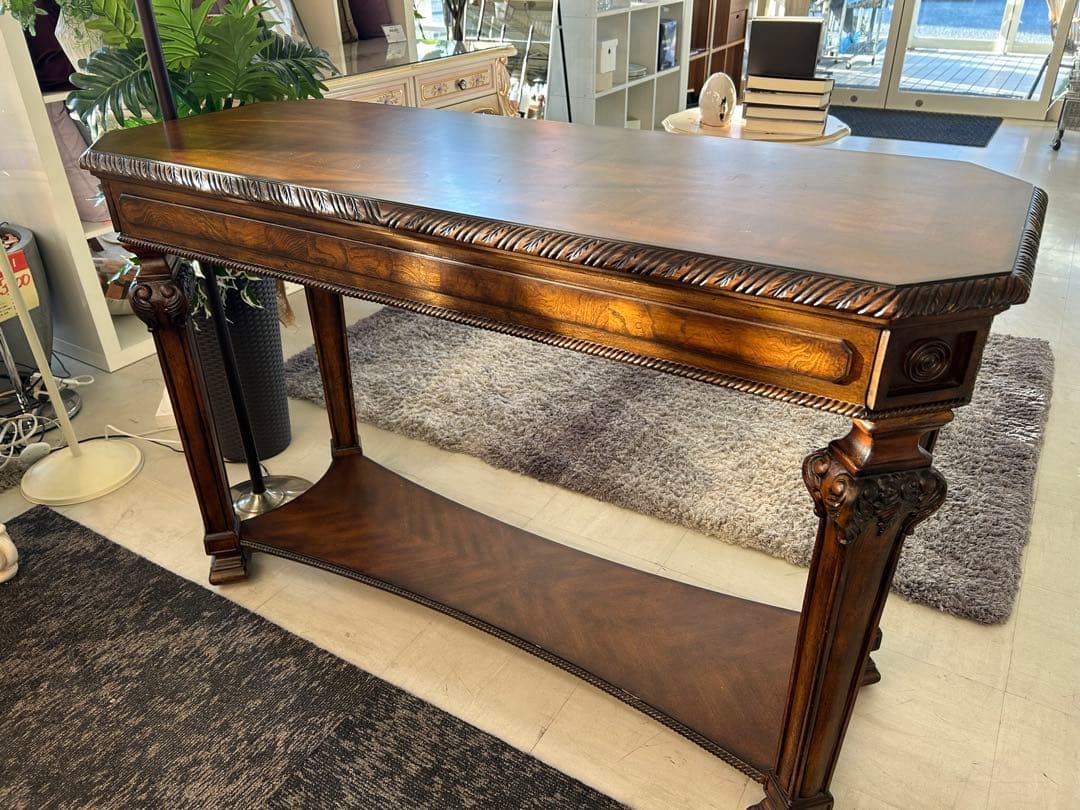 クラシック木製　コンソールテーブル　アンティーク調